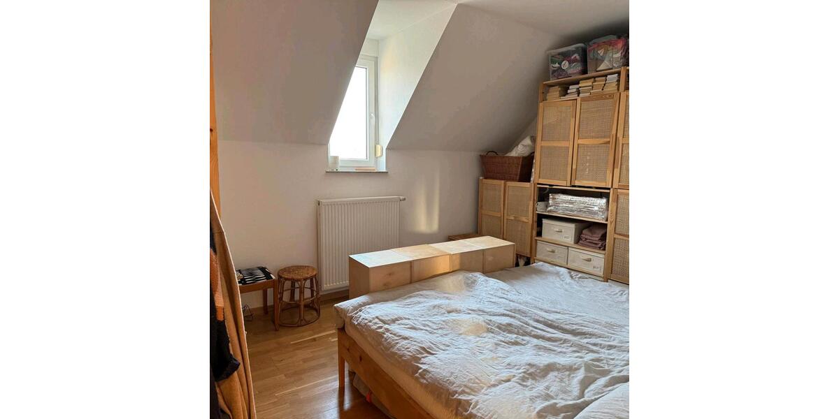 3-Zimmer Dachgeschosswohnung,WG-geeignet 3 zimmer