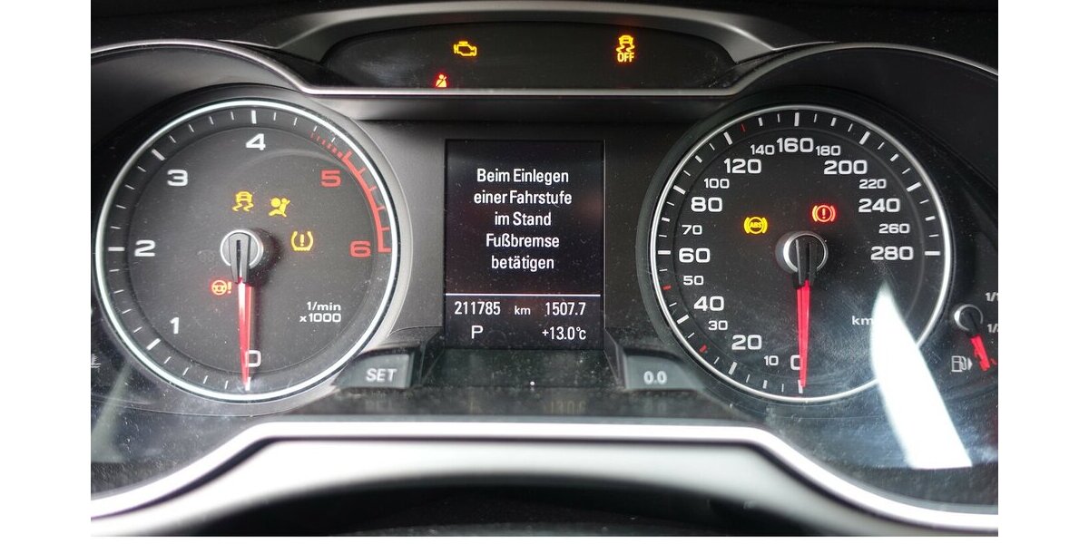 Audi A4 Attraction Autom. Navi PDC Bi-Xenon Sitzheizung 211.800 km 8.950 &euro; Neumarkt/OPf 92318