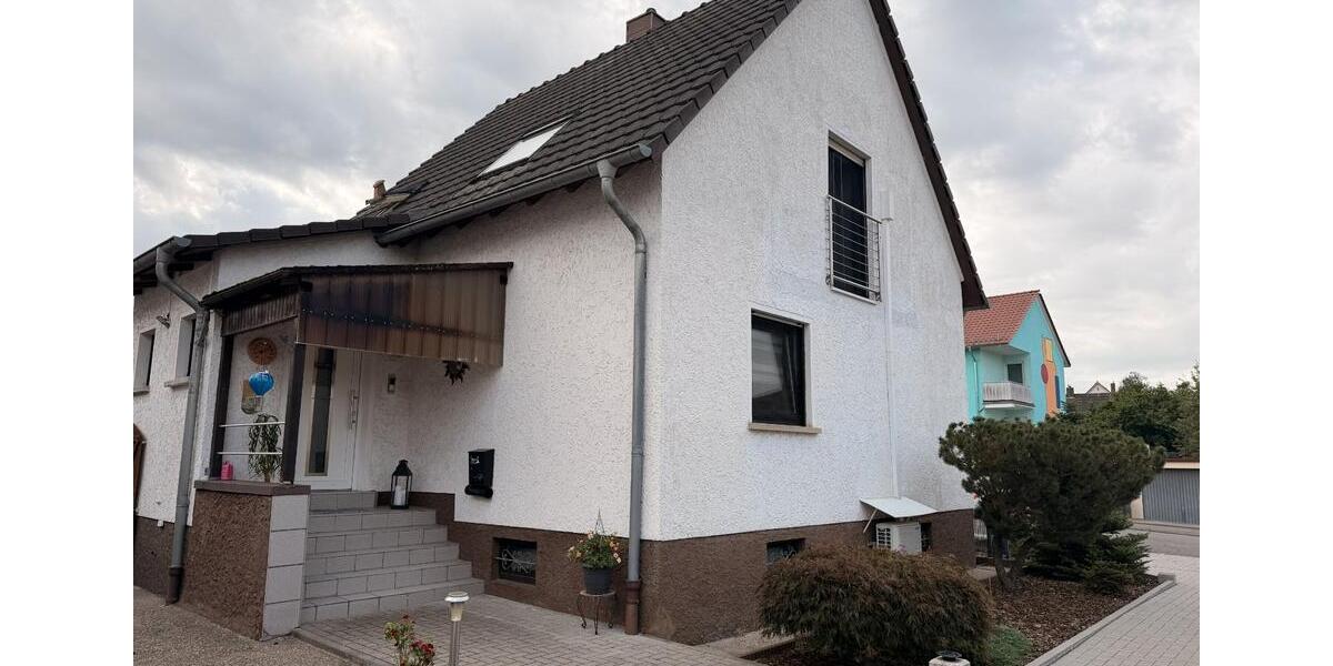 Einfamilienhaus Zweibrücken - 6 Zimmer, 100 m&sup2;, 300.000&euro; | Angebot:27191146