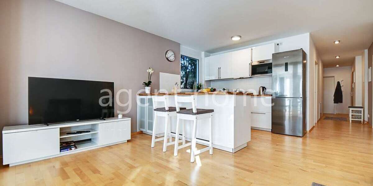 Zimmer Esslingen Brühl - 3 Zimmer, 1.990&euro; | Angebot:26878075