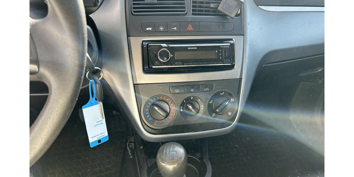 Fiat Grande Punto 1.4i 8V Active Klima Euro4 139.200 km 2.200 &euro; Altdorf 84032