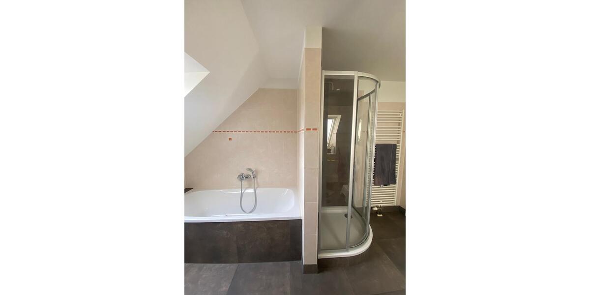 Dachgeschoßwohnung Dresden Neustadt - 5 Zimmer, 180 m&sup2;, 900.000&euro; | Angebot:25611802