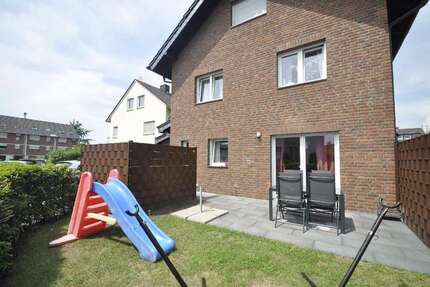 Haus zum Mieten in Sankt Augustin 1.080 € 83 m²