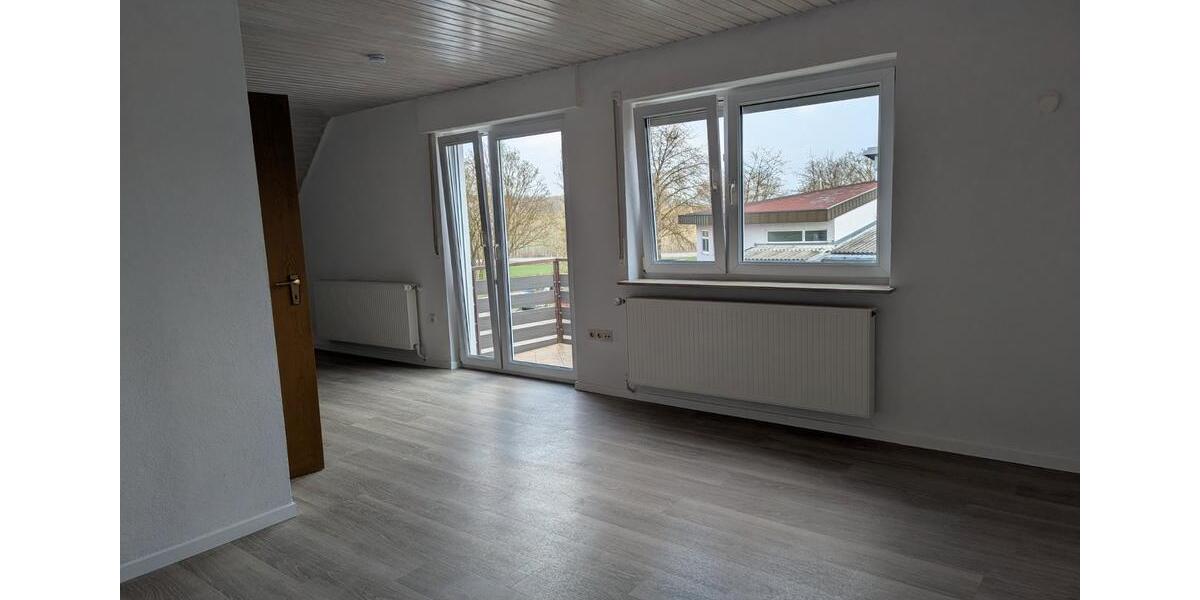 Dachgeschoßwohnung Satteldorf - 3 Zimmer, 62 m&sup2;, 650&euro; | Angebot:26581346