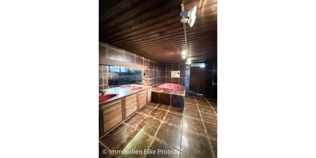 Einfamilienhaus Waldmünchen - 2 Zimmer, 160 m&sup2;, 650&euro; | Angebot:23499011