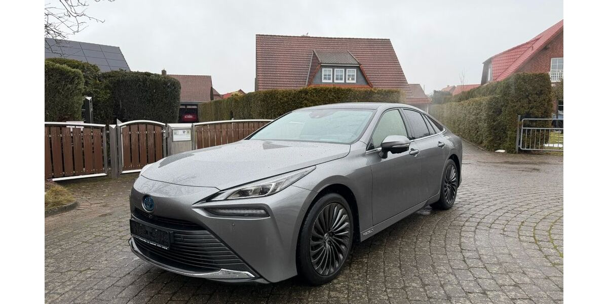 Toyota Mirai 59.000 km 15.200 &euro; Braunschweig 38112