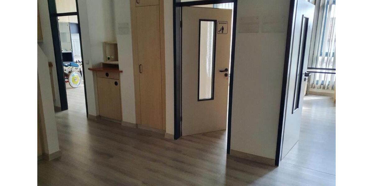 Büro Kanzlei Praxis zu vermieten zimmer