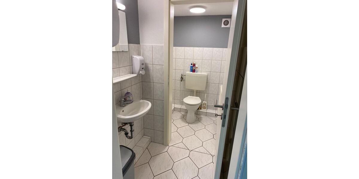 Büro-Praxisfläche zu vermieten zimmer