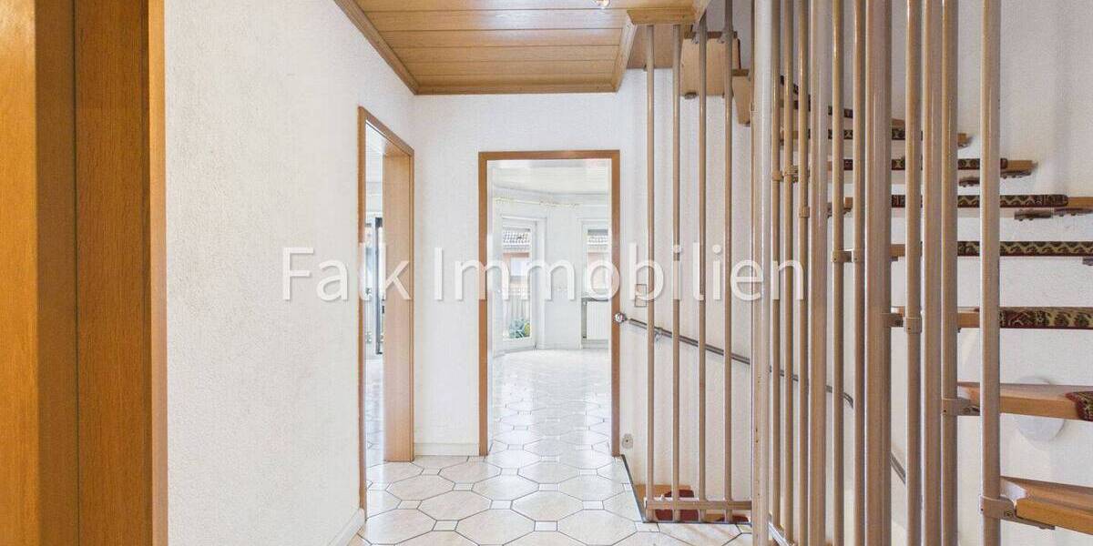 Reihenmittelhaus Brühl - 5 Zimmer, 122 m&sup2;, 455.000&euro; | Angebot:26435891