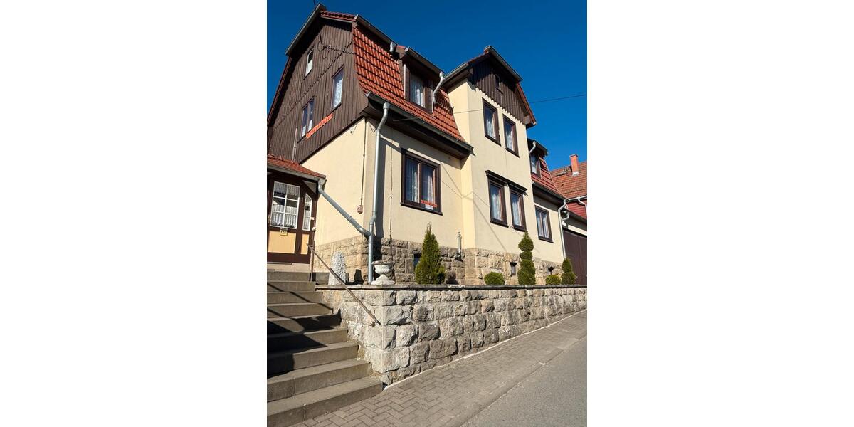 Einfamilienhaus Arnstadt - 8 Zimmer, 134 m&sup2;, 153.000&euro; | Angebot:26402797