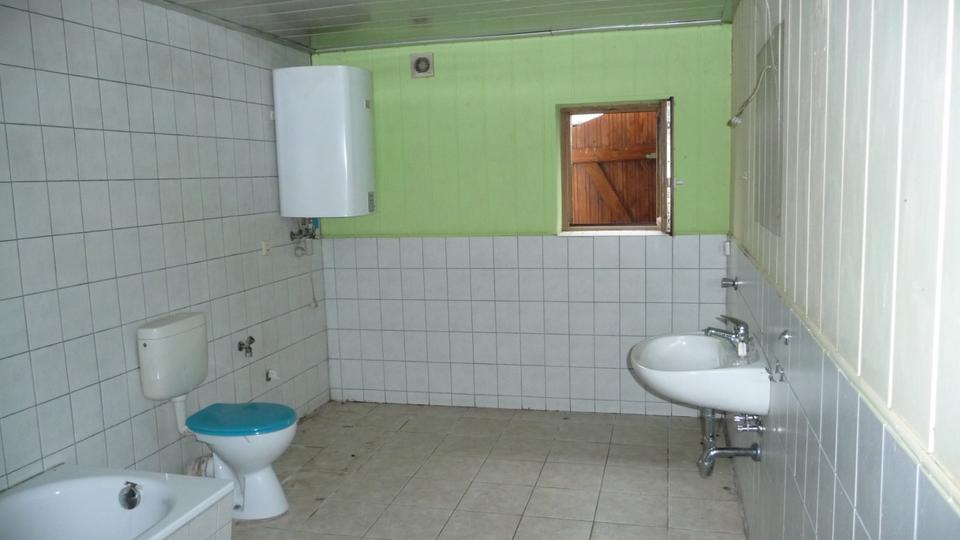 Einfamilienhaus Sangerhausen - 7 Zimmer, 100 m&sup2;, 37.500&euro; | Angebot:15827437