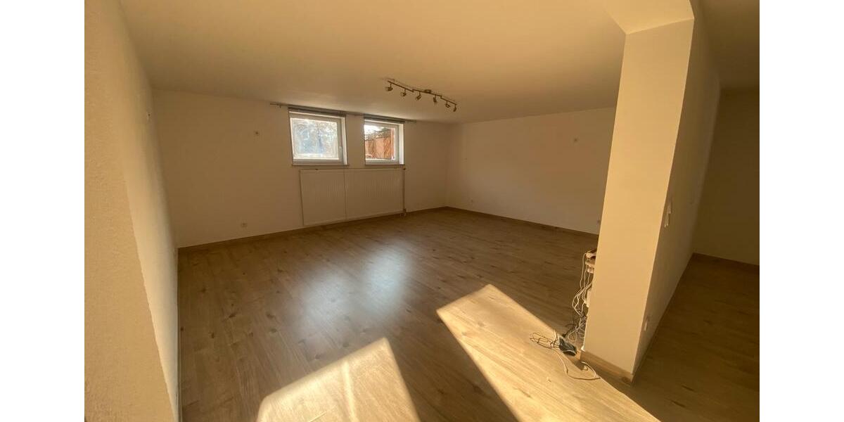 Etagenwohnung Vilshofen an der Donau - 4 Zimmer, 115 m&sup2;, 1.000&euro; | Angebot:25043776