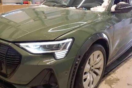 Audi e-tron 35.455 km 53.490 &euro; Magdeburg 39128