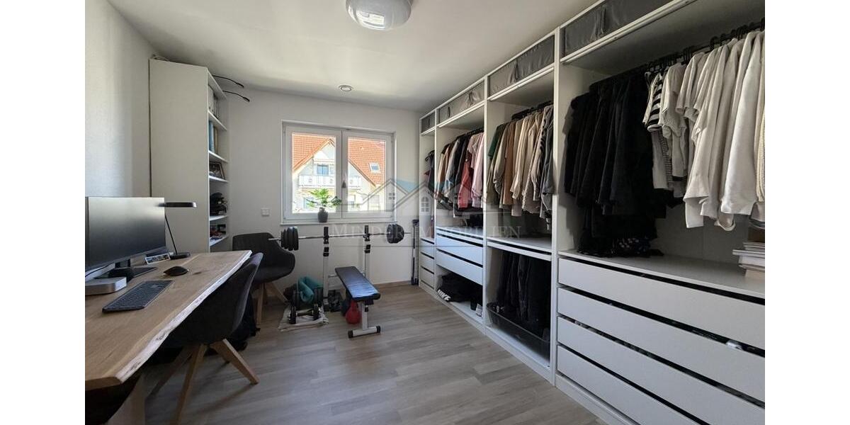 Etagenwohnung Butzbach - 4 Zimmer, 105 m&sup2;, 1.155&euro; | Angebot:26310581