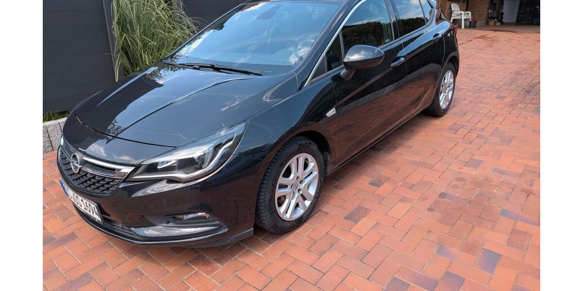 Opel Astra 98.000 km 8.200 &euro; Hagen a.T.W. 49170