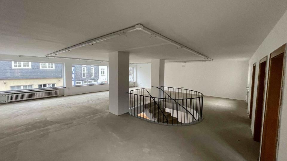 Gewerbeobjekt Wetter (Hessen) - 1.300&euro; | Angebot:24114464