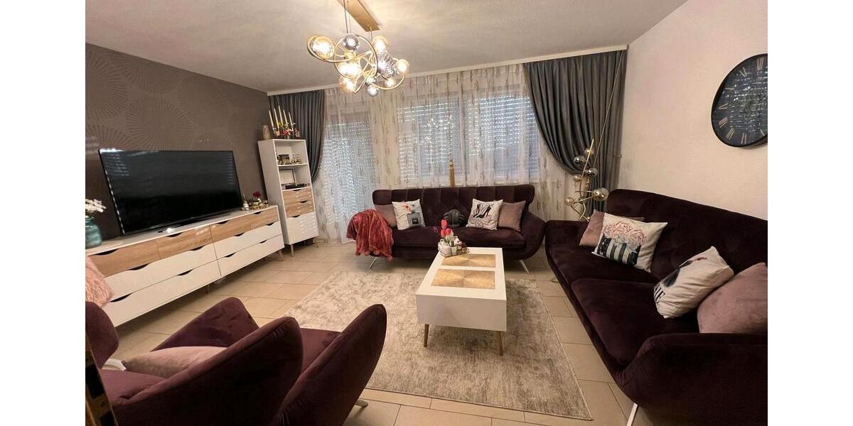 Reihenhaus Gera Bieblach-Ost - 7 Zimmer, 140 m&sup2;, 1.200&euro; | Angebot:26384578