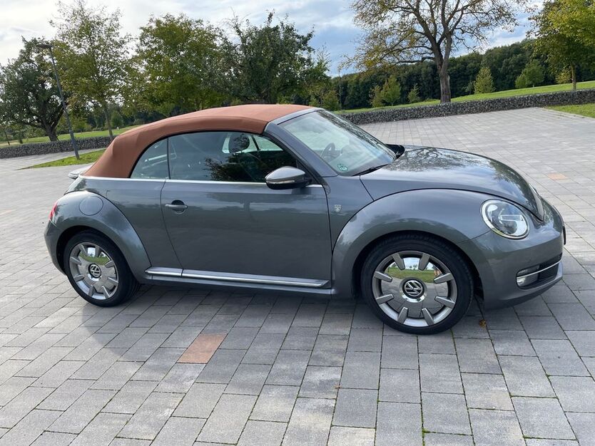 VW Beetle 82.300 km 17.999 € Karlsruhe 76228