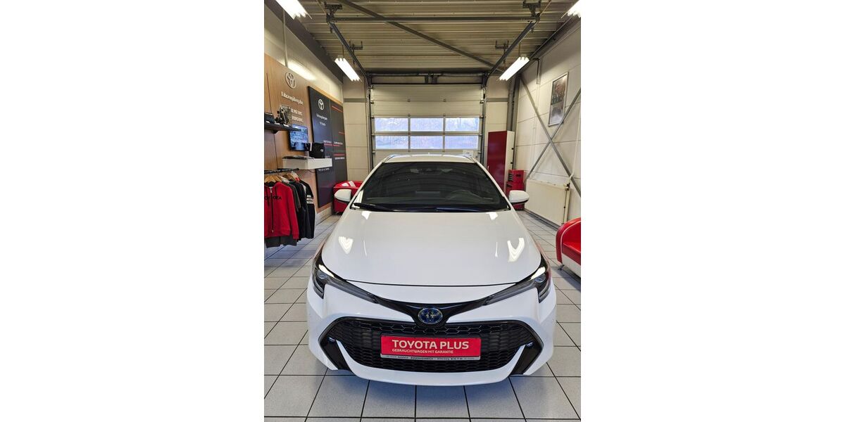 Toyota Corolla 21.351 km 24.590 &euro; Wittenberg 06886