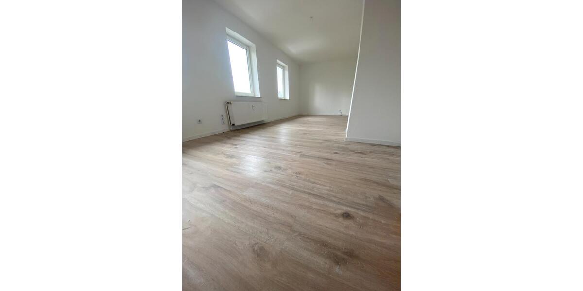 Etagenwohnung Eschwege - 3 Zimmer, 105 m&sup2;, 725&euro; | Angebot:26385795