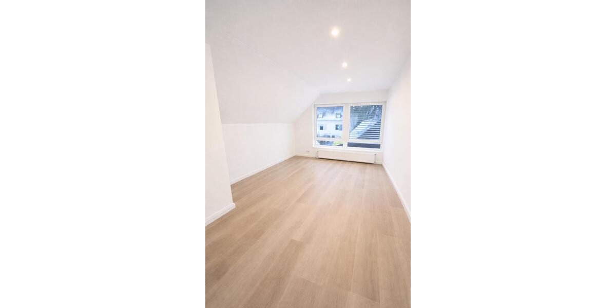 Etagenwohnung Rosengarten - 5 Zimmer, 160 m&sup2;, 1.700&euro; | Angebot:24843001