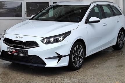 Kia ceed Sportswagon 14.480 km 23.369 &euro; Oberlungwitz 09353