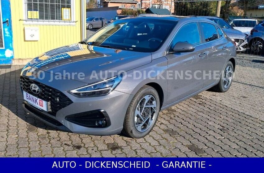 i30
