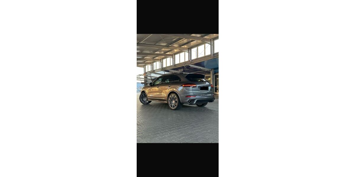 Porsche Cayenne 239.977 km 27.700 &euro; Berlin 12277
