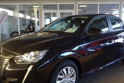 Peugeot 208 1.965 km 14.990 &euro; Steinbergkirche 24972