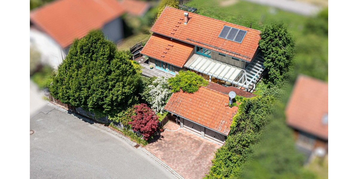 Wohnen im Grünen - Charmantes Holzhaus mit Wintergarten, Galerie und idyllischem Garten - Einfamilienhaus Neukirchen beim Heiligen Blut | Angebot:26948792