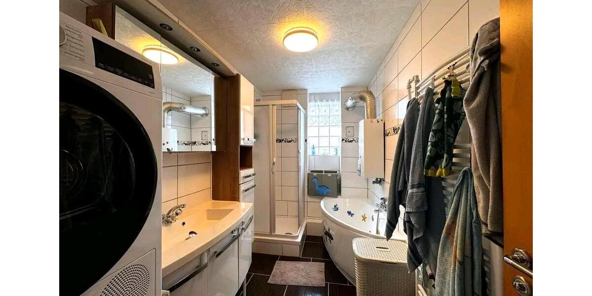 Etagenwohnung Lahr (Schwarzwald) - 4 Zimmer, 107 m&sup2;, 275.000&euro; | Angebot:27128138