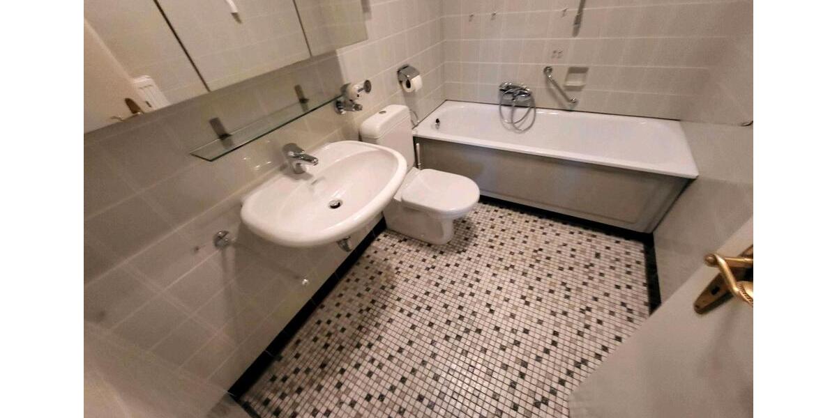 Etagenwohnung Paderborn Neuenbeken - 2 Zimmer, 65 m&sup2;, 145.000&euro; | Angebot:26765890