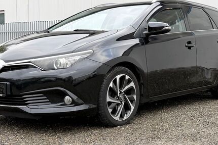 Toyota Auris 159.200 km 8.990 &euro; Reutlingen 72766