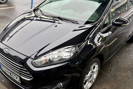Ford Fiesta 115.000 km 4.700 &euro; Frankfurt 60388