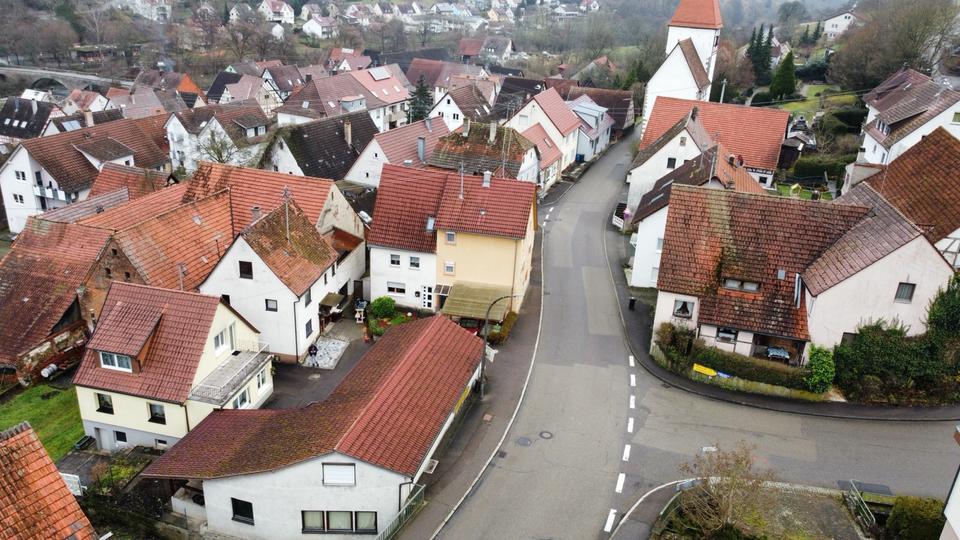 Mehrfamilienhaus, Wohnhaus Künzelsau - 9 Zimmer, 200 m&sup2;, 259.000&euro; | Angebot:26185425