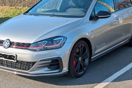 VW Golf 54.500 km 22.900 &euro; Wolfsburg 38448