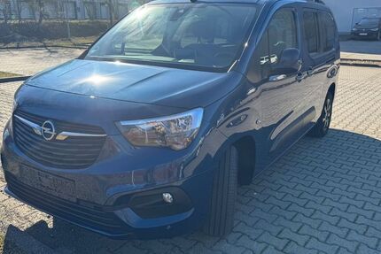 Opel Combo 52.300 km 17.250 &euro; Berlin 12277