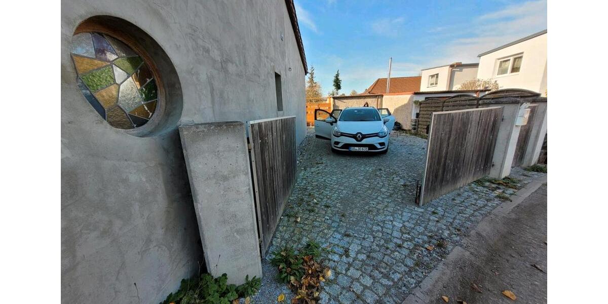 Wohnheinheit im Haus... WG, Familien und Handwerker 4 zimmer