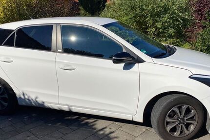 Hyundai i20 95.000 km 9.300 € Regenstauf 93128
