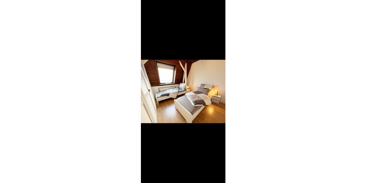 Dachgeschoßwohnung Lübeck Sankt Lorenz Nord - 3 Zimmer, 60 m&sup2;, 185.000&euro; | Angebot:27018925
