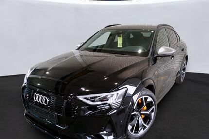 Audi e-tron 45.693 km 39.990 &euro; Hamburg 22047