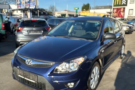 Hyundai i30 131.000 km 3.590 &euro; Paderborn 33100