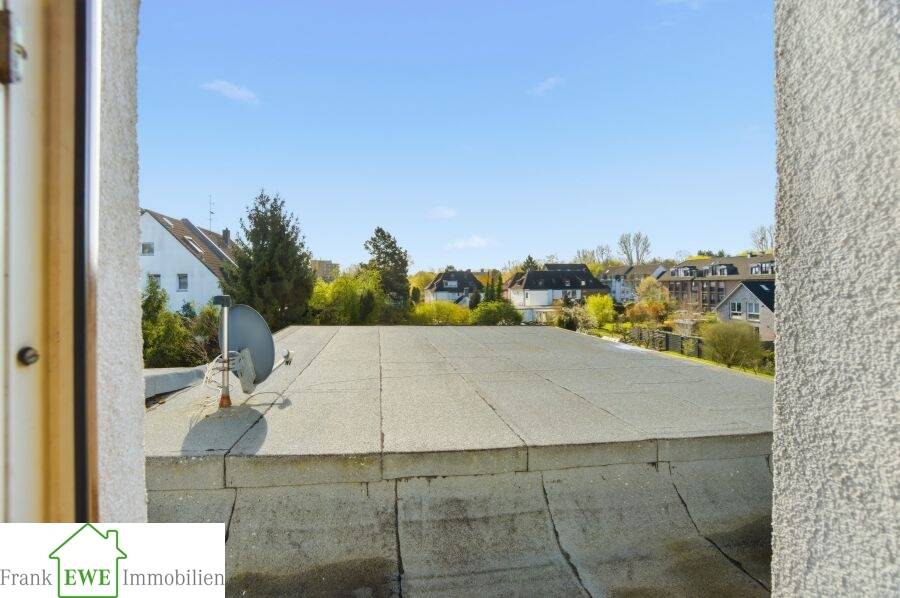 Mehrfamilienhaus, Wohnhaus Düsseldorf Hassels Hassels - 8 Zimmer, 230 m&sup2;, 759.000&euro; | Angebot:26363078