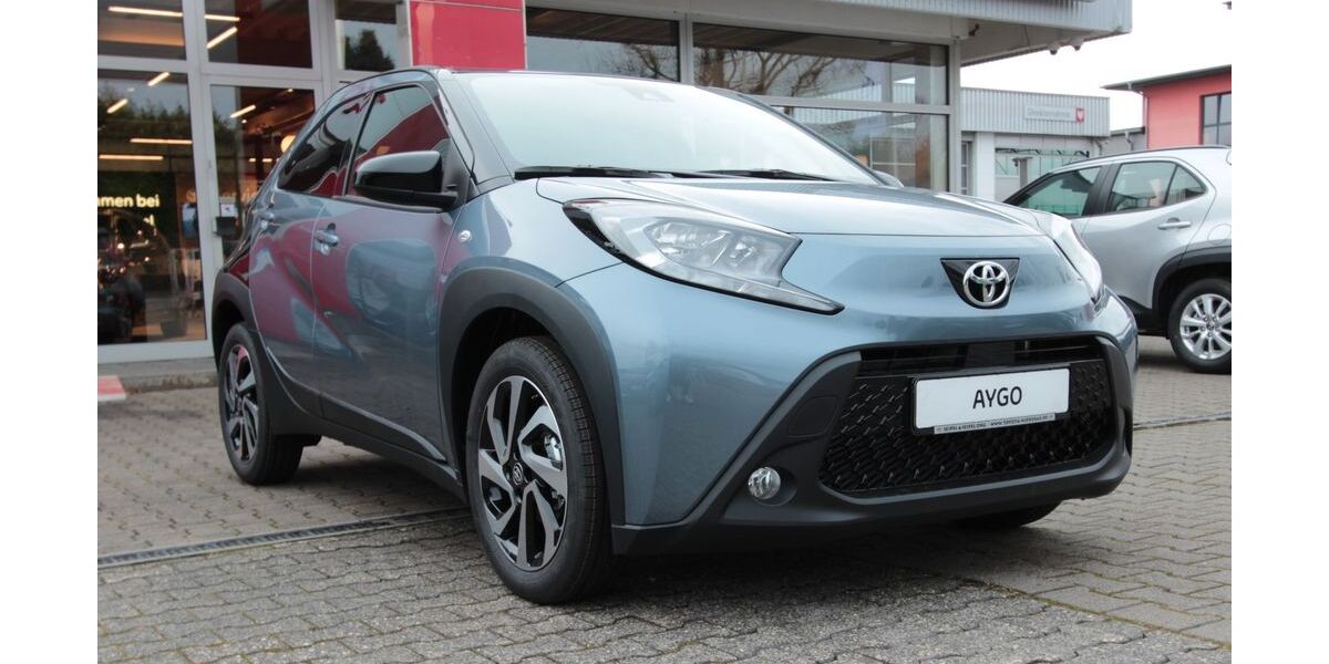 Toyota Aygo (X) 7.200 km 17.990 &euro; Nidderau 61130
