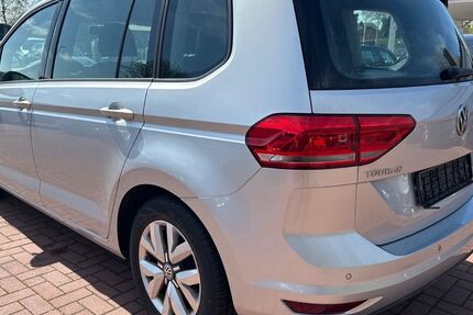 VW Touran 166.000 km 9.700 &euro; Lübeck 23560