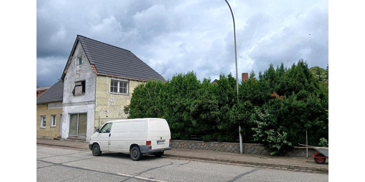 Mehrfamilienhaus, Wohnhaus Itzehoe - 28 Zimmer, 360 m&sup2;, 170.000&euro; | Angebot:25944094