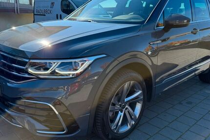 VW Tiguan 87.554 km 30.990 € Pirk 92712
