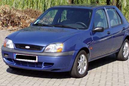 Ford Fiesta 124.400 km 2.500 € Halle 06120