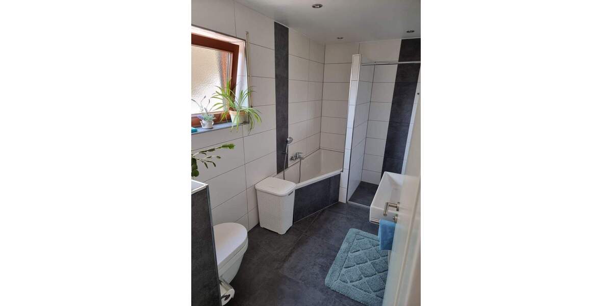 88048 Friedrichshafen Bodensee Einladendes Zuhause in idyllischer Lage 4 Wohneinheiten 2 Garagen 2 Stellplätze 1 zimmer