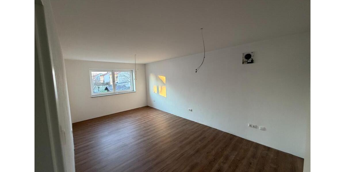 Etagenwohnung Dingolfing - 4.5 Zimmer, 116 m&sup2;, 1.300&euro; | Angebot:25857740